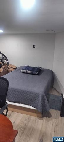 29 Poplar, Lodi, NJ 07644