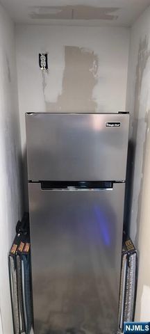 29 Poplar, Lodi, NJ 07644