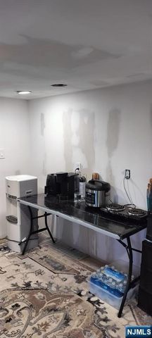 29 Poplar, Lodi, NJ 07644