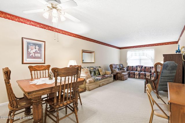 205 El Conquistador Pl, Louisville, KY 40220