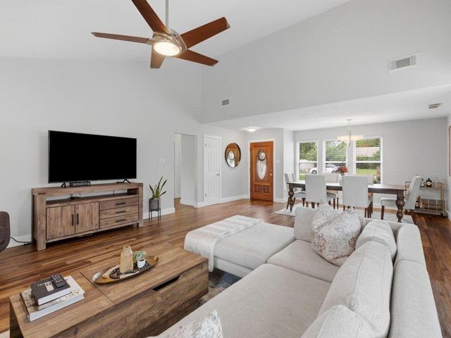 201 N Rainbow Bridge DR, Cedar Park, TX 78613