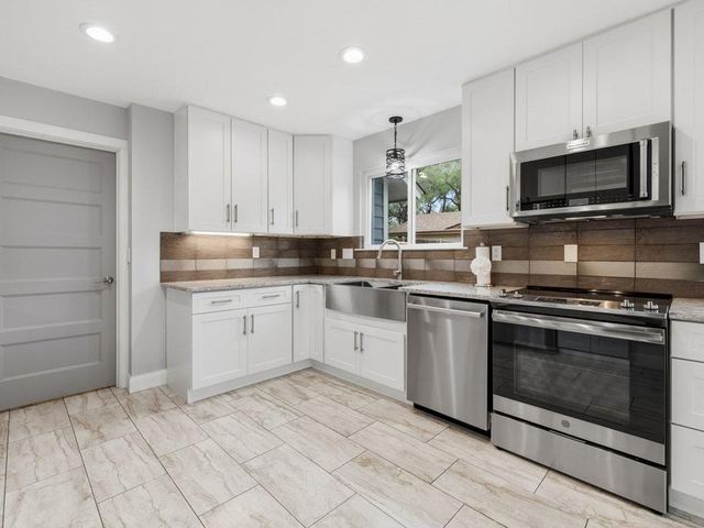 201 N Rainbow Bridge DR, Cedar Park, TX 78613
