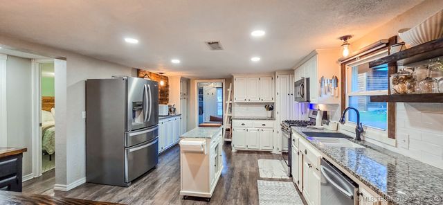 115988 S 4302 Road, Porum, OK 74455