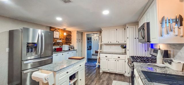 115988 S 4302 Road, Porum, OK 74455