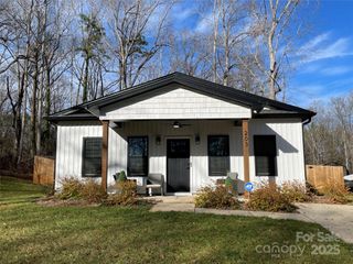 203 Payne Street, Mount Holly, NC 28120