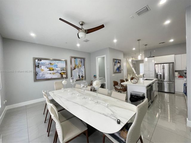 6651 NW 105th Pl 6651, Doral, FL 33178