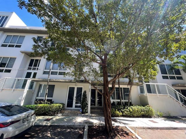 6651 NW 105th Pl 6651, Doral, FL 33178