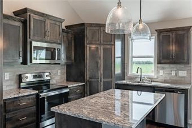 1104 Eagle Crest Drive, Holden, MO 64040