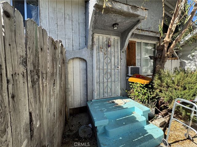 547 W 43rd Street, Los Angeles, CA 90037