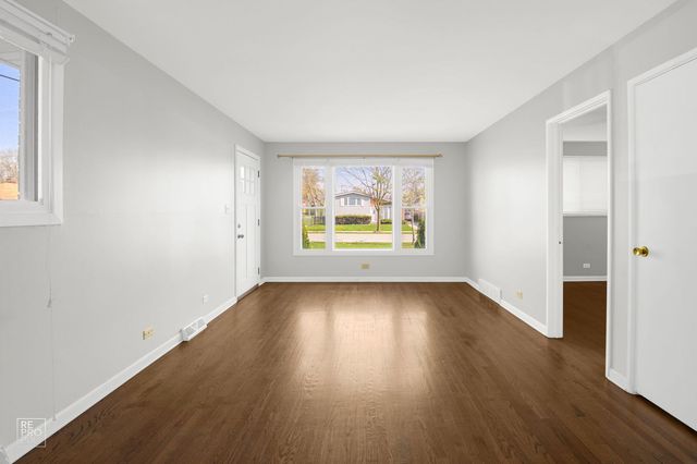 318 Virginia Street, Bensenville, IL 60106