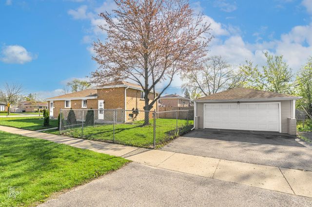 318 Virginia Street, Bensenville, IL 60106