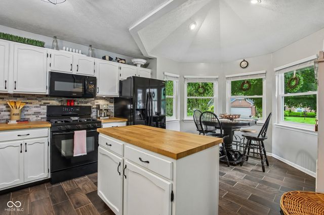 12428 Winding Creek Lane, Indianapolis, IN 46236