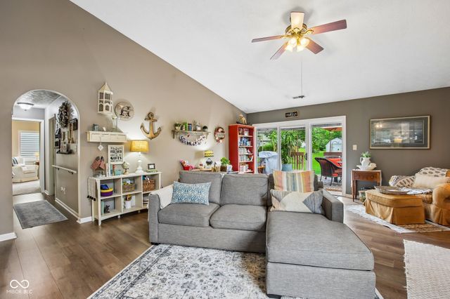 12428 Winding Creek Lane, Indianapolis, IN 46236