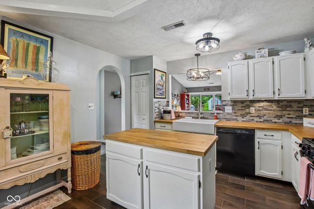 12428 Winding Creek Lane, Indianapolis, IN 46236