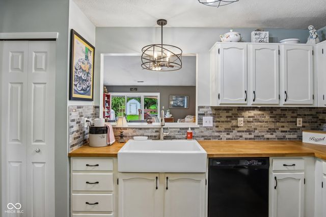 12428 Winding Creek Lane, Indianapolis, IN 46236