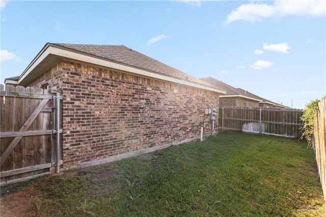 2805 E Garfield Avenue, Alton, TX 78573