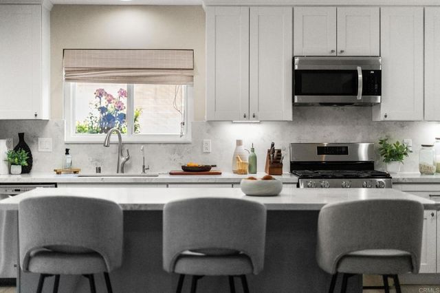 12376 Frontera Rd, San Diego, CA 92128