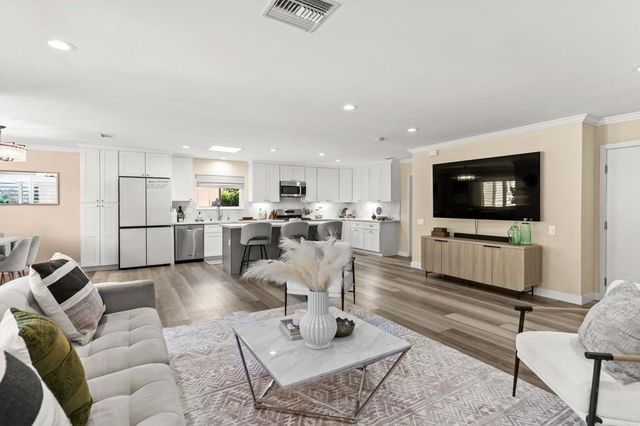 12376 Frontera Rd, San Diego, CA 92128