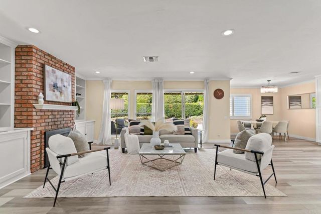 12376 Frontera Rd, San Diego, CA 92128