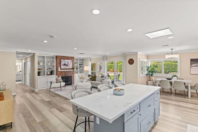 12376 Frontera Rd, San Diego, CA 92128