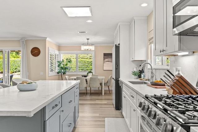 12376 Frontera Rd, San Diego, CA 92128