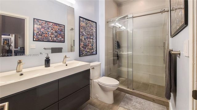 2001 Biscayne Blvd 2117, Miami, FL 33137