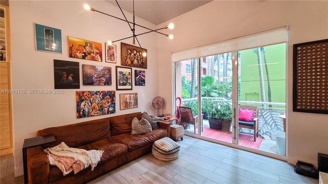 2001 Biscayne Blvd 2117, Miami, FL 33137