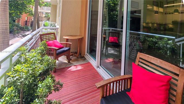 2001 Biscayne Blvd 2117, Miami, FL 33137