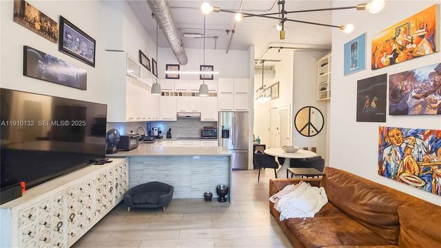 2001 Biscayne Blvd 2117, Miami, FL 33137