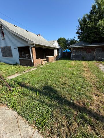 2916 E North Street, Indianapolis, IN 46201