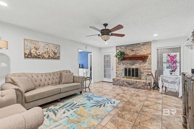 6017 Laurel Wood Court, Mobile, AL 36609