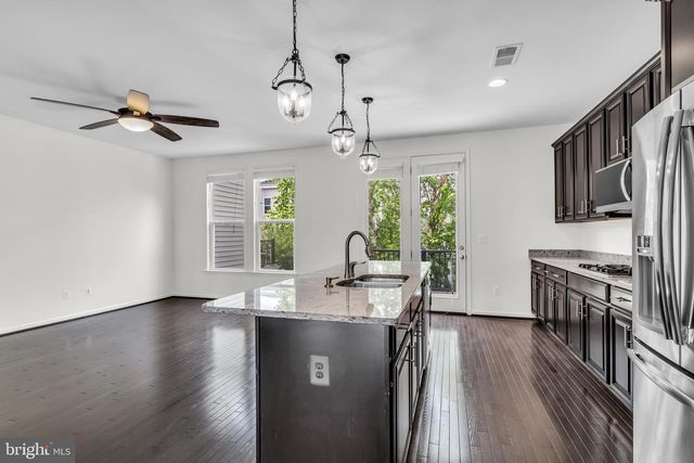 42279 FOX TRACKS TER, Brambleton, VA 20148