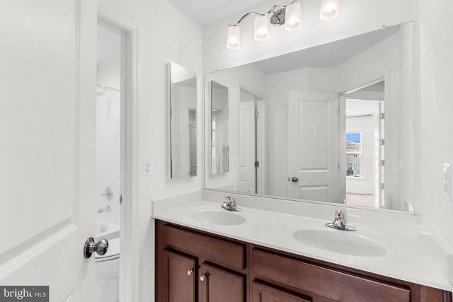 42279 FOX TRACKS TER, Brambleton, VA 20148