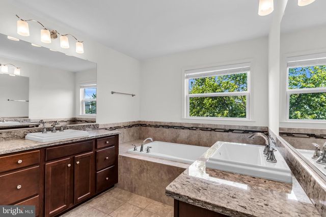 42279 FOX TRACKS TER, Brambleton, VA 20148