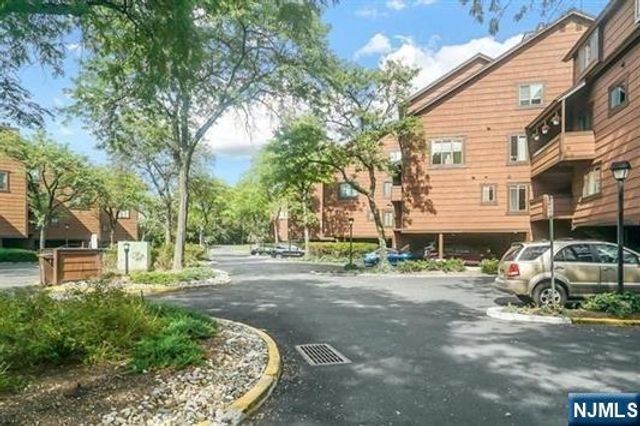 362 Sandcastle Key, Secaucus, NJ 07094