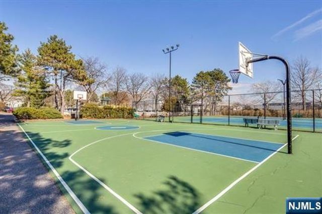 362 Sandcastle Key, Secaucus, NJ 07094