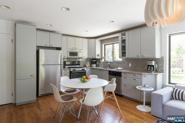362 Sandcastle Key, Secaucus, NJ 07094