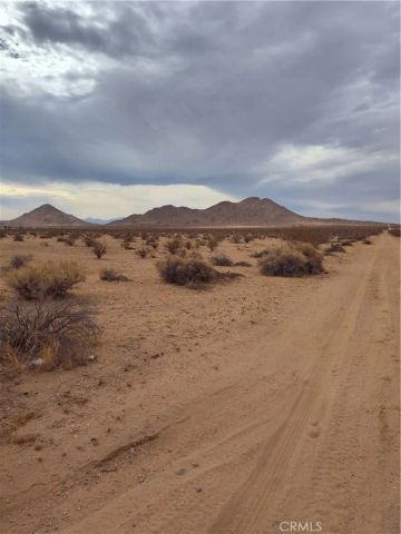 0 Falcion, Apple Valley, CA 92307