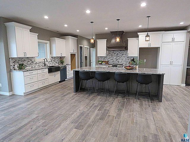 27240 S Noble Cir Circle, Tea, SD 57064