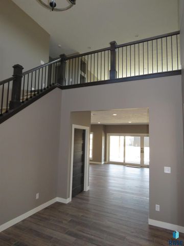 27240 S Noble Cir Circle, Tea, SD 57064