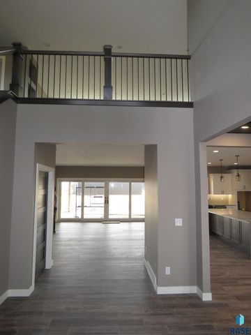 27240 S Noble Cir Circle, Tea, SD 57064