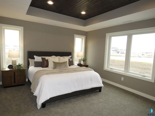 27240 S Noble Cir Circle, Tea, SD 57064