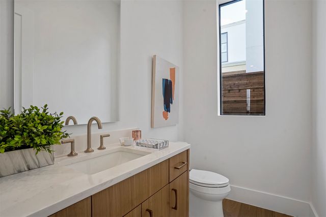 9716 Kerrisdale Lane, Dallas, TX 75230