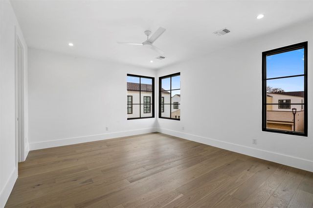 9716 Kerrisdale Lane, Dallas, TX 75230