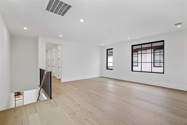 9716 Kerrisdale Lane, Dallas, TX 75230