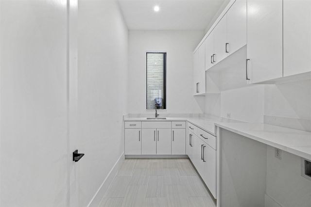 9716 Kerrisdale Lane, Dallas, TX 75230