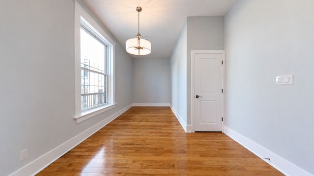 10 W CHESTNUT Street 4, Chicago, IL 60610