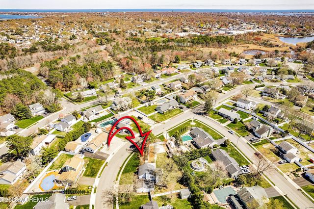 67 Oak Knoll Drive, Brick, NJ 08724