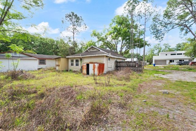 6808 NEW YORK DRIVE, Tampa, FL 33619