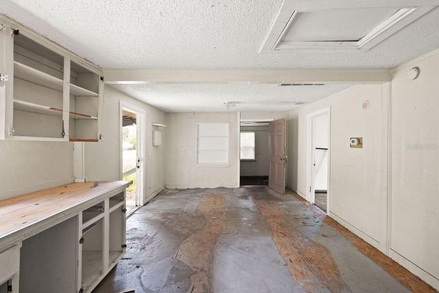 6808 NEW YORK DRIVE, Tampa, FL 33619